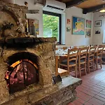 Sinji Vrh *
