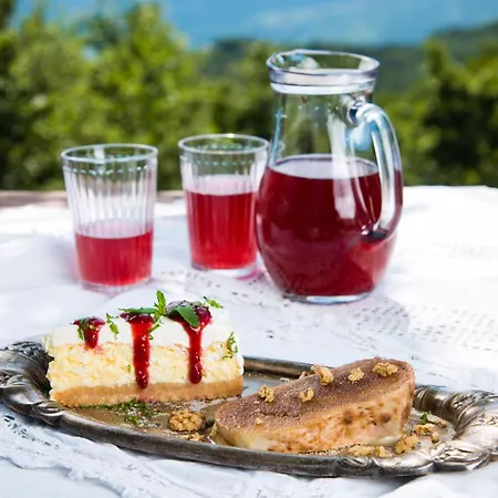 Sinji Vrh Couette-café